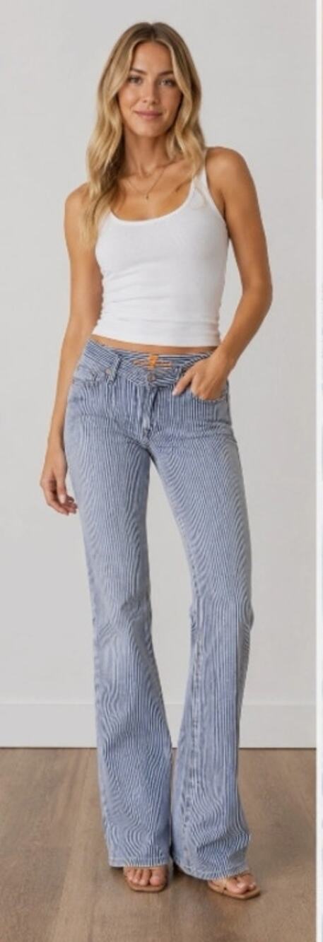 C22 7 Seven For All Mankind Bootcut Striped Size 26Jeans